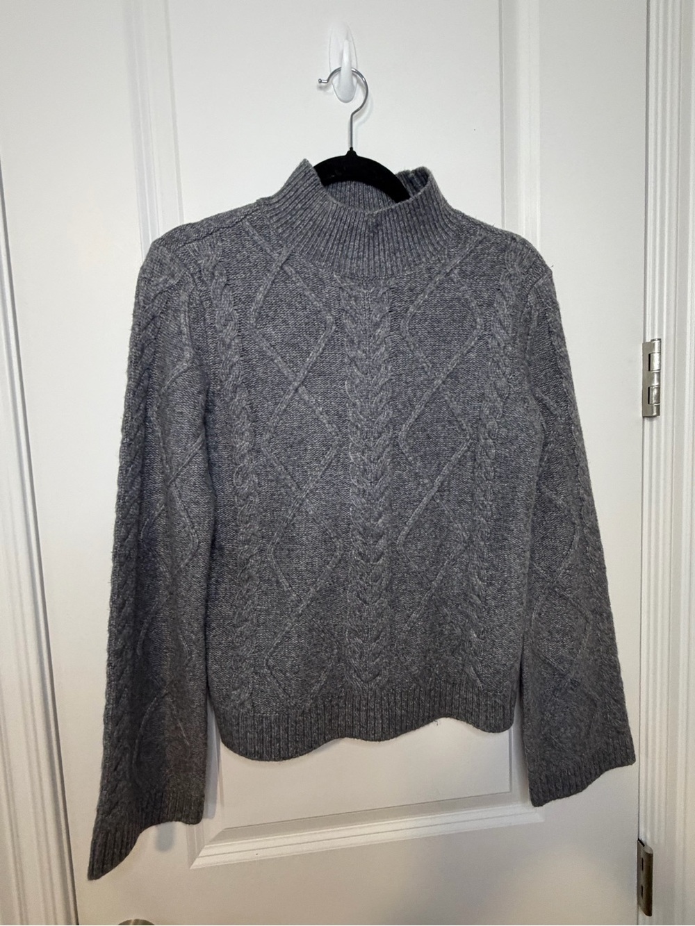 LOFT Gray Cable Knit Turtleneck Sweater Textured Fall Winter Layers Classic